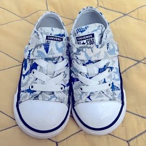 Converse shark toddler kids shoe - size 7